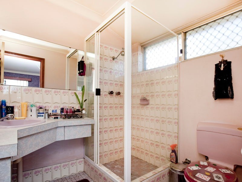 15 Walkington Way, Eden Hill WA 6054