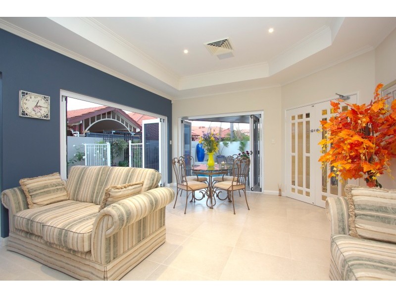 9 Huron Lane, Dianella WA 6059