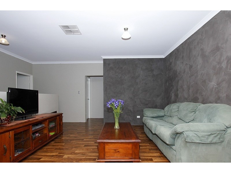 19 Blarney Place, Canning Vale WA 6155