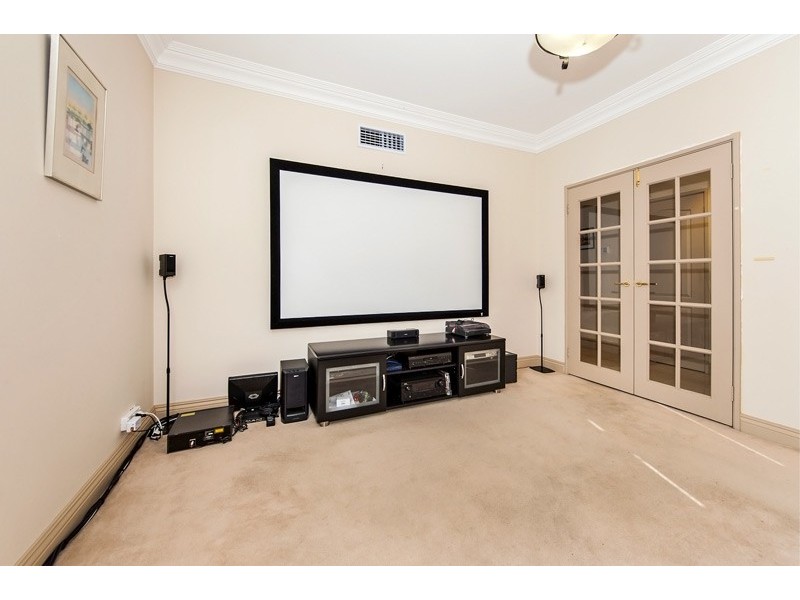 234 Royal Street, Yokine WA 6060