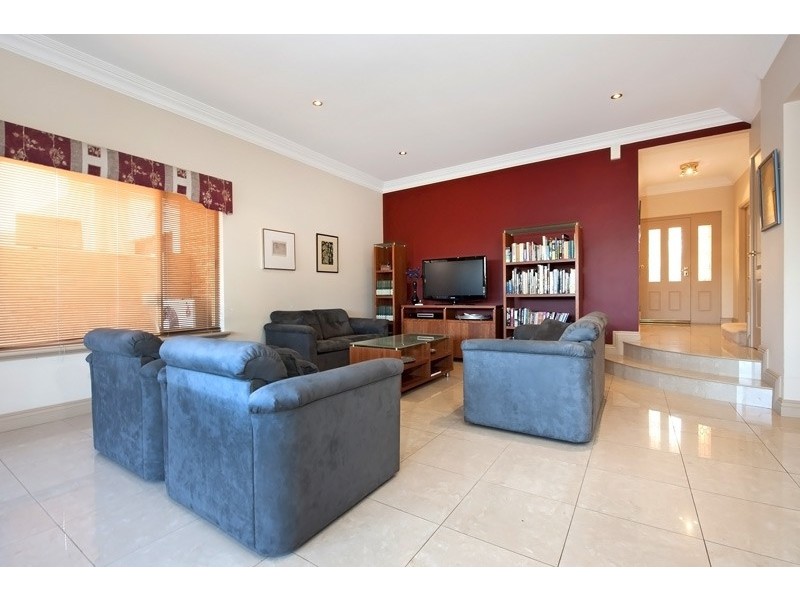 234 Royal Street, Yokine WA 6060