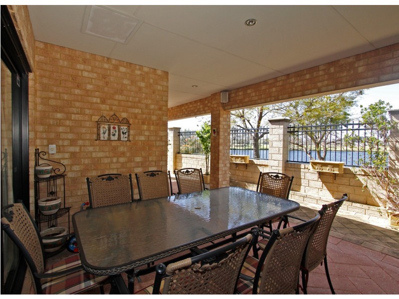 9 Cheval Place, Canning Vale WA 6155