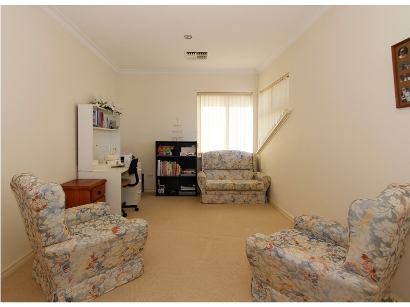 9 Cheval Place, Canning Vale WA 6155