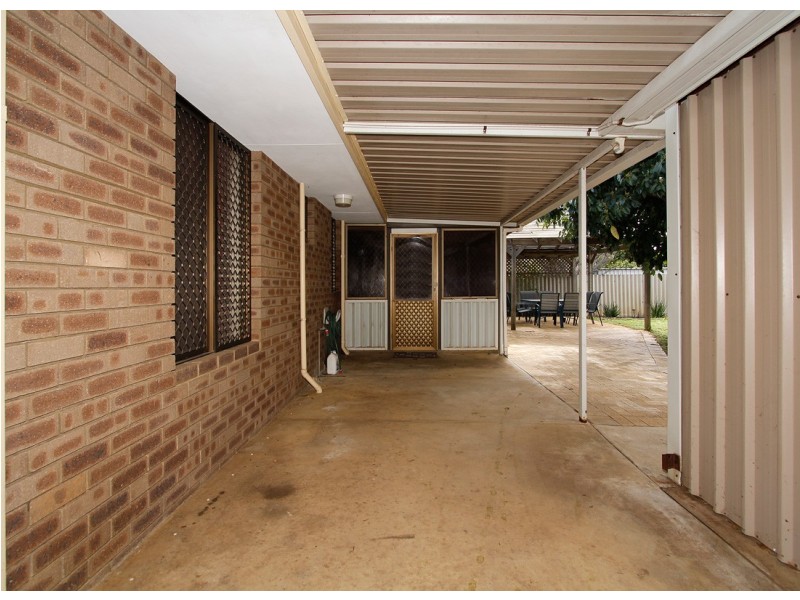 3 Clements Grove, Armadale WA 6112