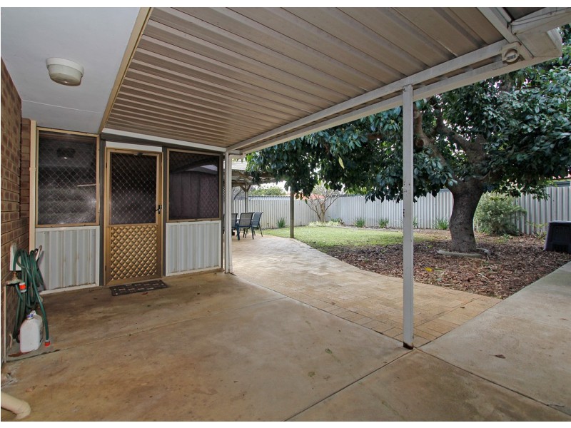 3 Clements Grove, Armadale WA 6112