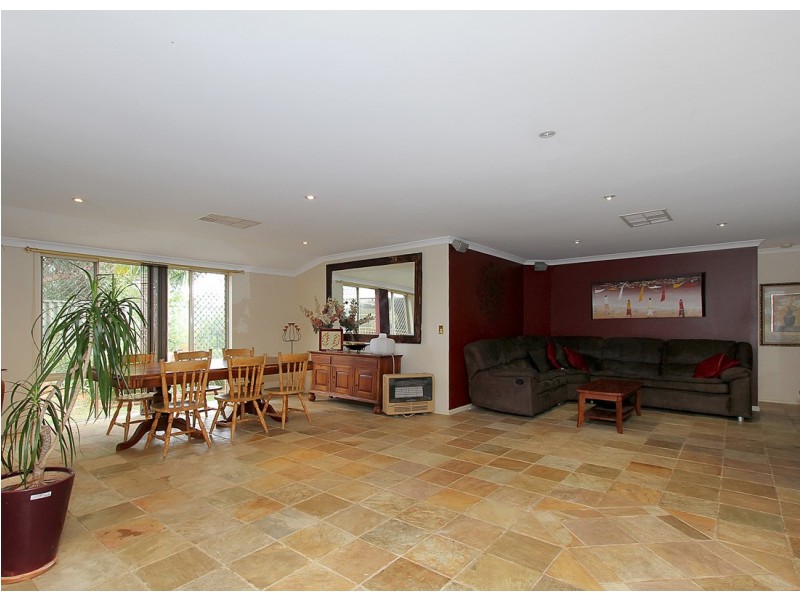 28 De Grey Retreat, Jane Brook WA 6056