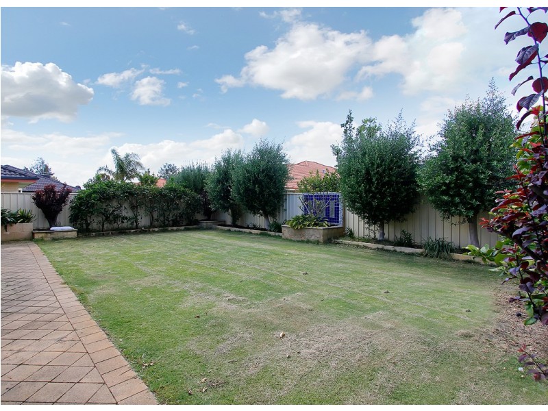 15 Barkley Loop, Canning Vale WA 6155