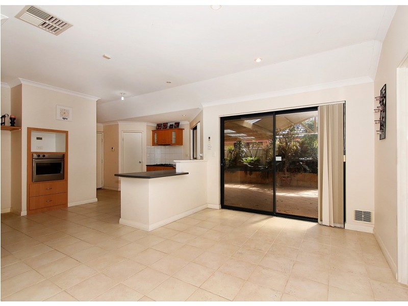 15 Barkley Loop, Canning Vale WA 6155