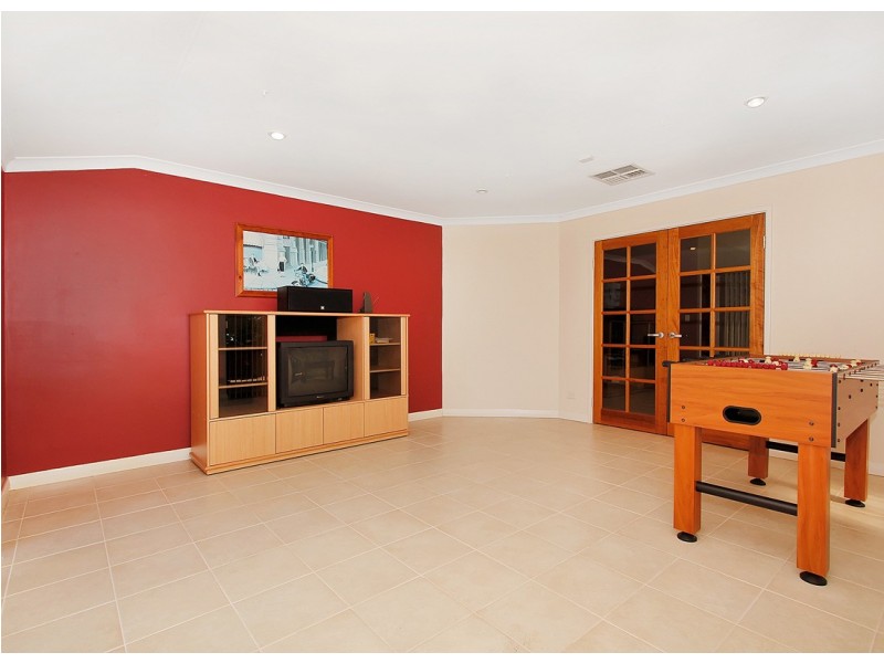 15 Barkley Loop, Canning Vale WA 6155