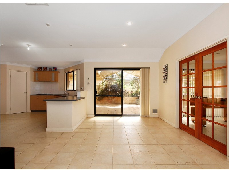 15 Barkley Loop, Canning Vale WA 6155