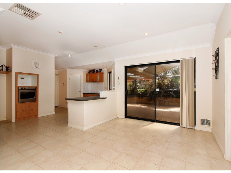 15 Barkley Loop, Canning Vale WA 6155