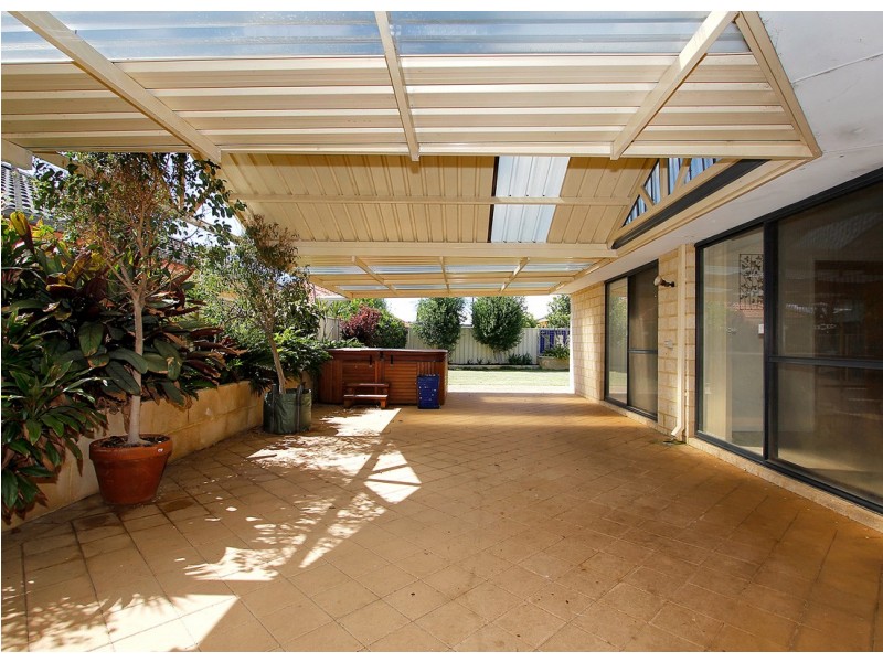 15 Barkley Loop, Canning Vale WA 6155