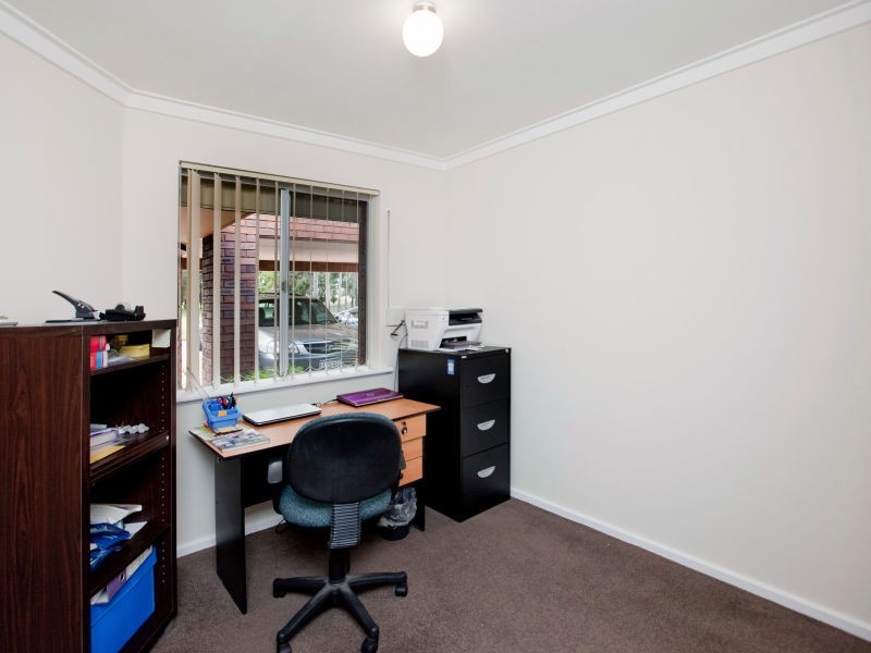 33 Alderhurst Crescent, Bayswater WA 6053