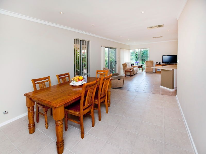 33 Alderhurst Crescent, Bayswater WA 6053