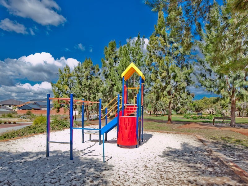 33 Bencubbin Crescent, Dianella WA 6059