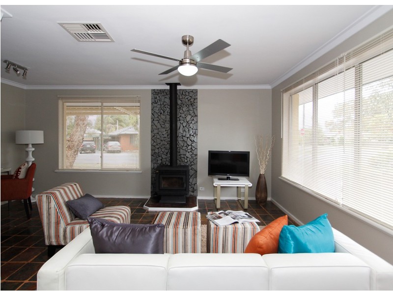 30 Lofties Road, Forrestdale WA 6112