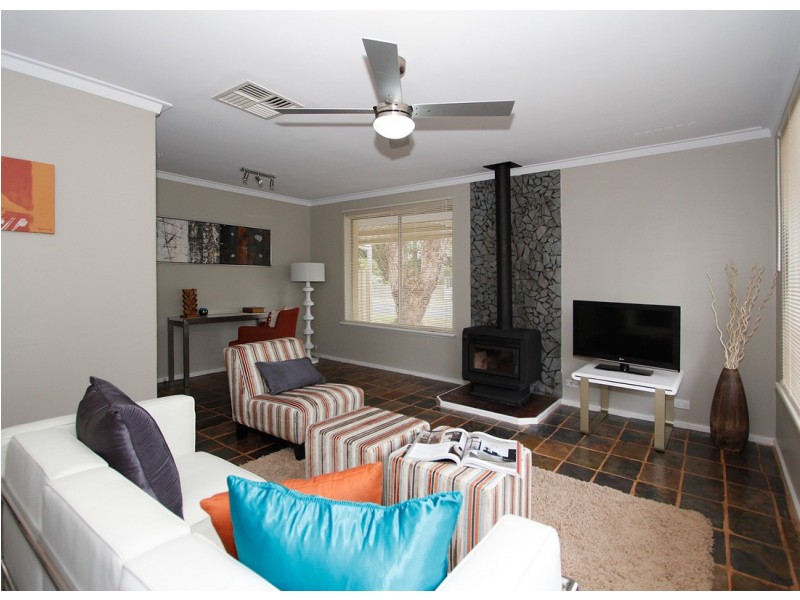 30 Lofties Road, Forrestdale WA 6112