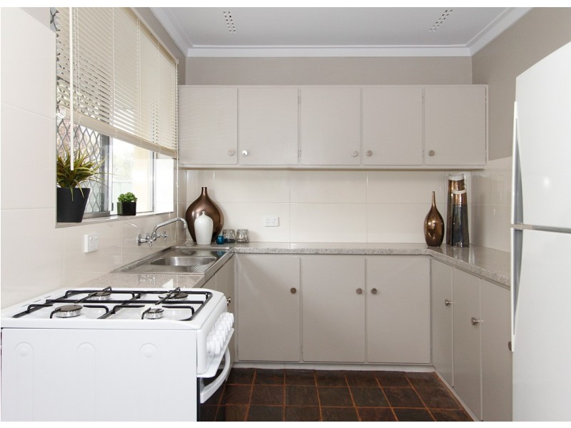 30 Lofties Road, Forrestdale WA 6112