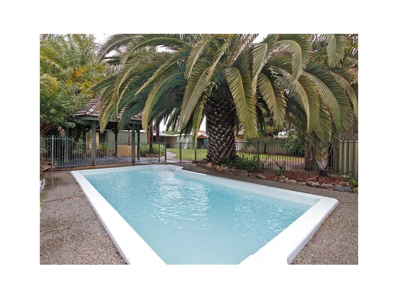 30 Lofties Road, Forrestdale WA 6112