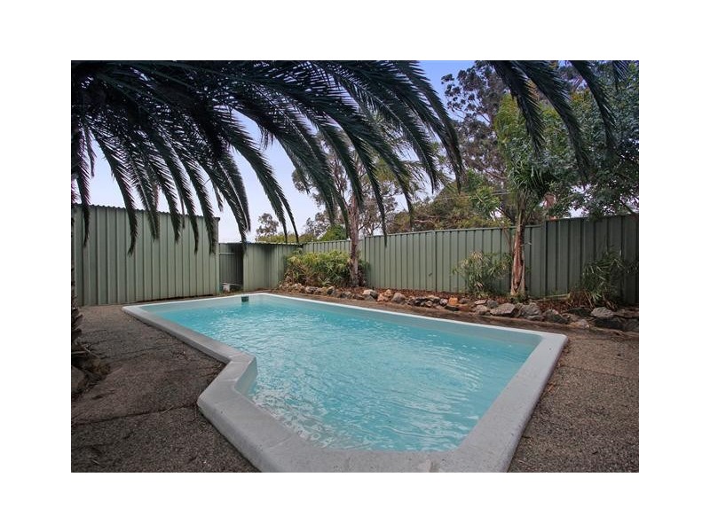 30 Lofties Road, Forrestdale WA 6112