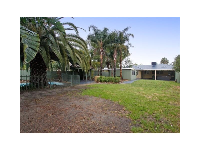 30 Lofties Road, Forrestdale WA 6112
