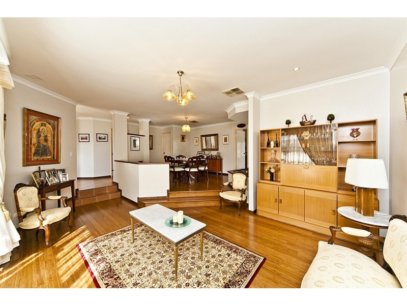 2 Reflection Gardens, Ballajura WA 6066