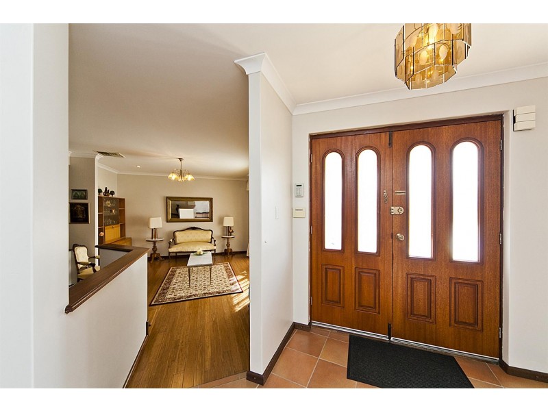 2 Reflection Gardens, Ballajura WA 6066