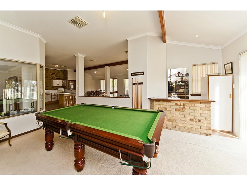 2 Reflection Gardens, Ballajura WA 6066