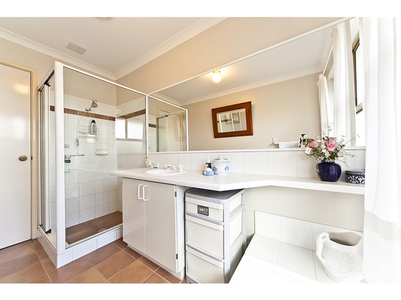 2 Reflection Gardens, Ballajura WA 6066