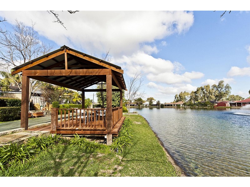 2 Reflection Gardens, Ballajura WA 6066