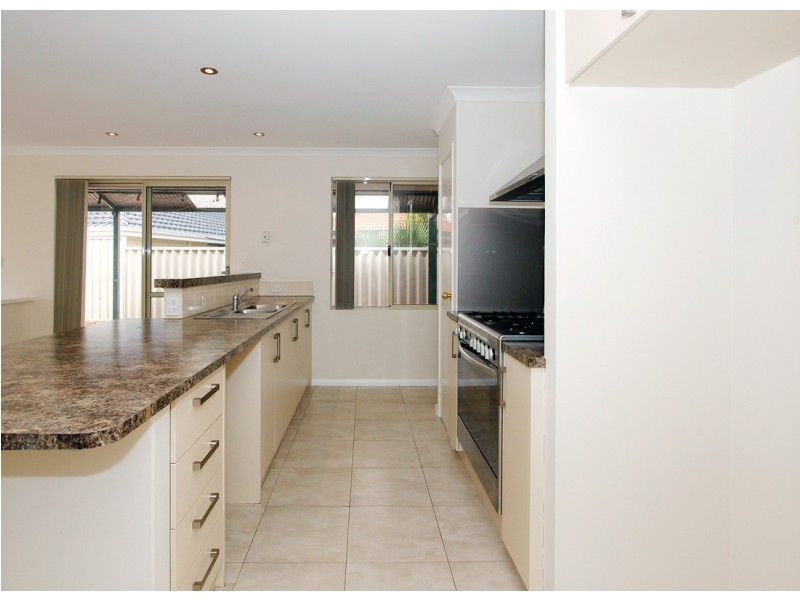 9 Prichard Place, Canning Vale WA 6155