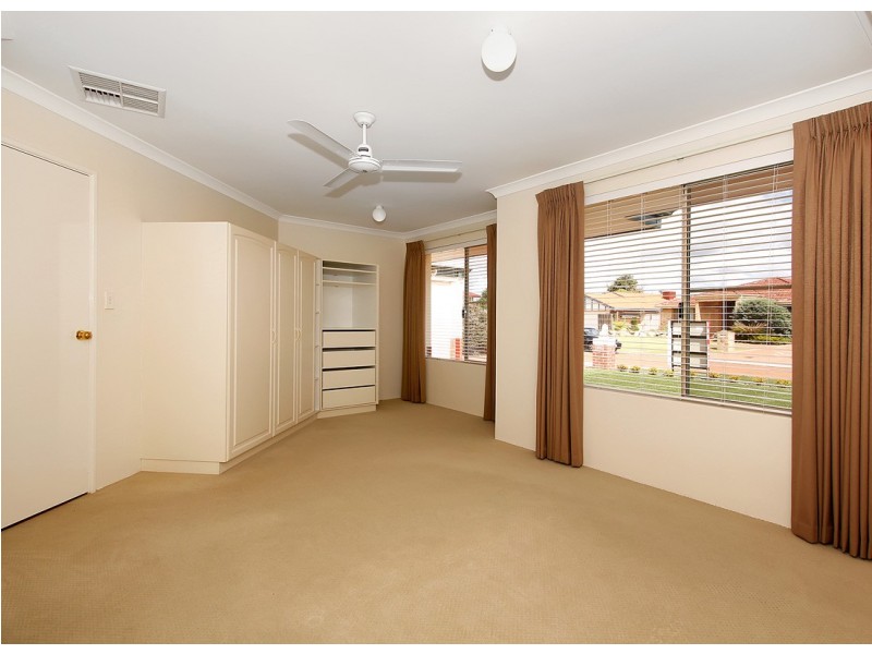 9 Prichard Place, Canning Vale WA 6155