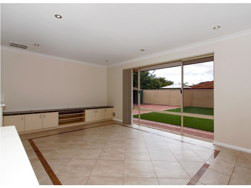 9 Prichard Place, Canning Vale WA 6155