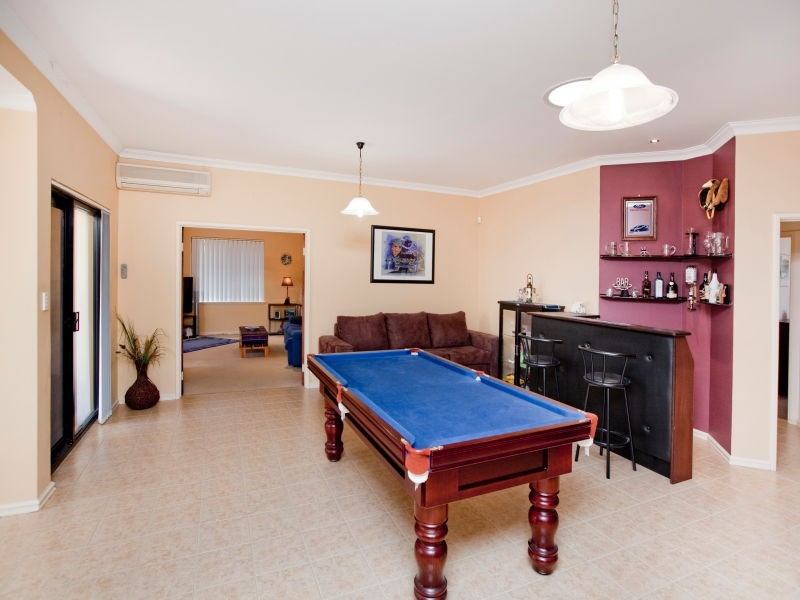 10 Rockdale Pass, Landsdale WA 6065