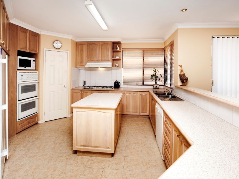 10 Rockdale Pass, Landsdale WA 6065