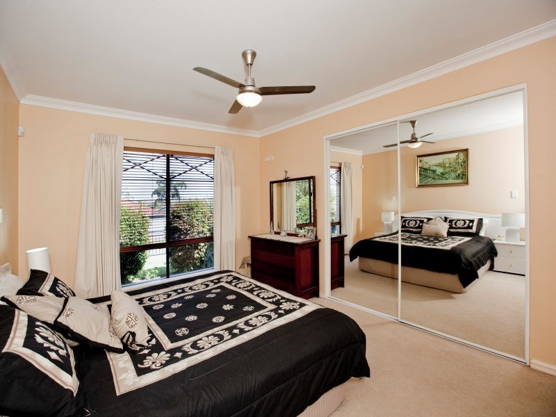 10 Rockdale Pass, Landsdale WA 6065