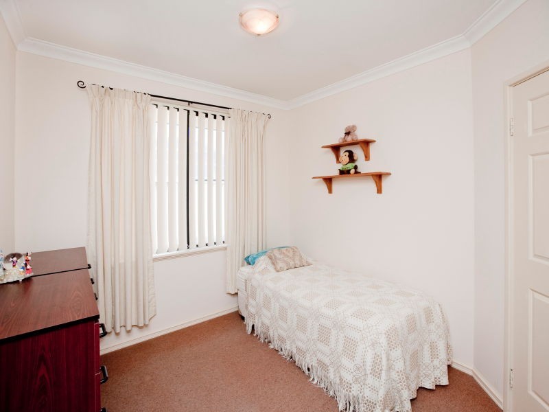 10 Rockdale Pass, Landsdale WA 6065