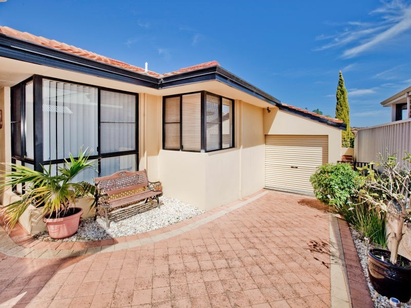 10 Rockdale Pass, Landsdale WA 6065