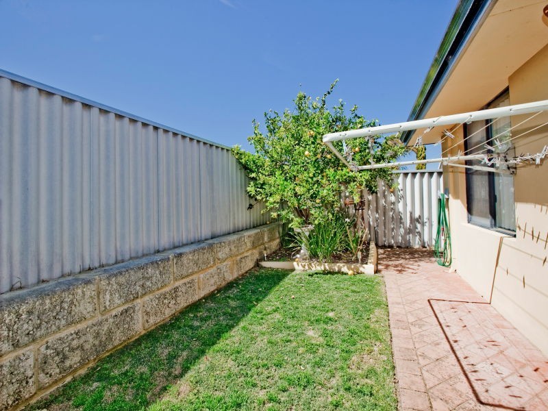 10 Rockdale Pass, Landsdale WA 6065