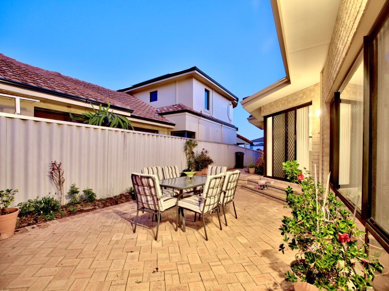 1 Huron Lane, Dianella WA 6059