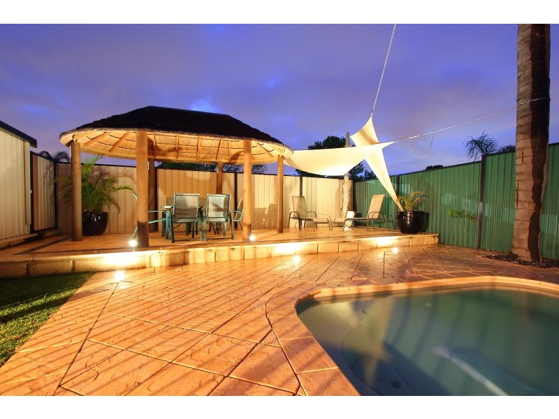 1 Jennifer Place, Alexander Heights WA 6064