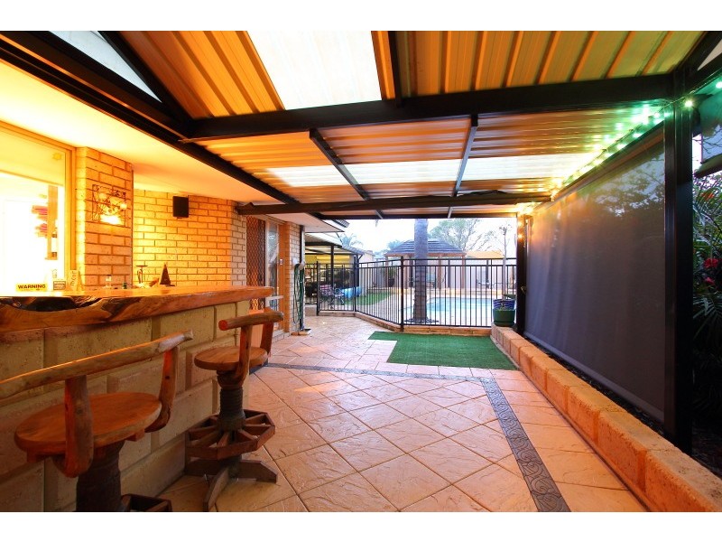 1 Jennifer Place, Alexander Heights WA 6064