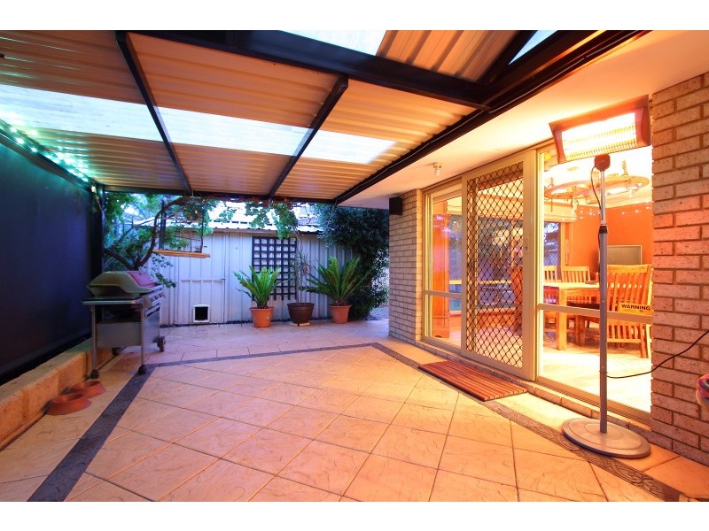 1 Jennifer Place, Alexander Heights WA 6064