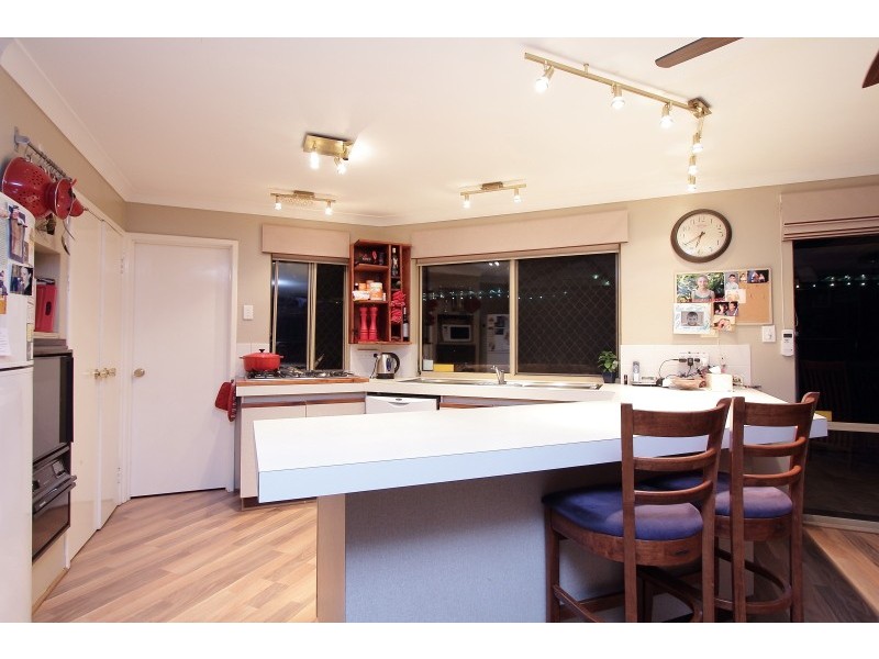 1 Jennifer Place, Alexander Heights WA 6064