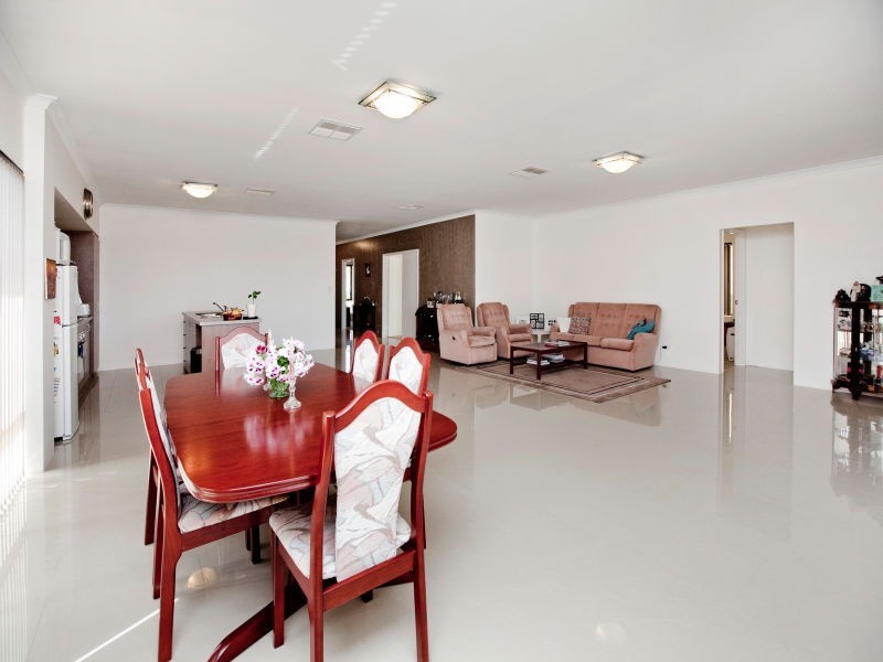 59 Appleby Drive, Darch WA 6065