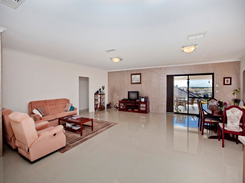 59 Appleby Drive, Darch WA 6065