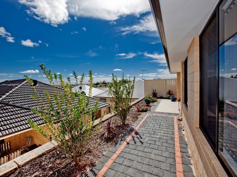 59 Appleby Drive, Darch WA 6065