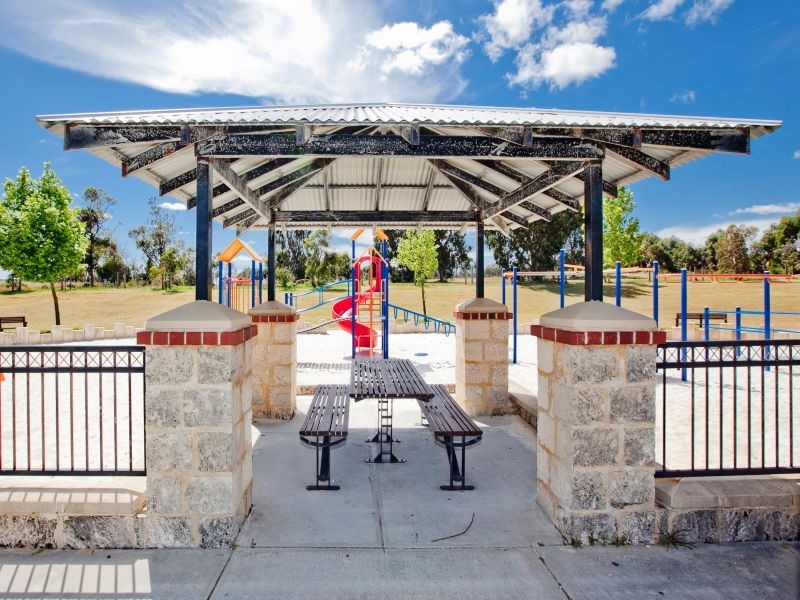 59 Appleby Drive, Darch WA 6065