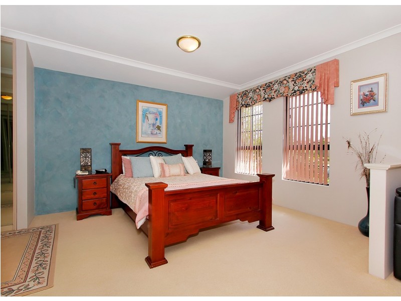 8 Roebuck Avenue, Canning Vale WA 6155