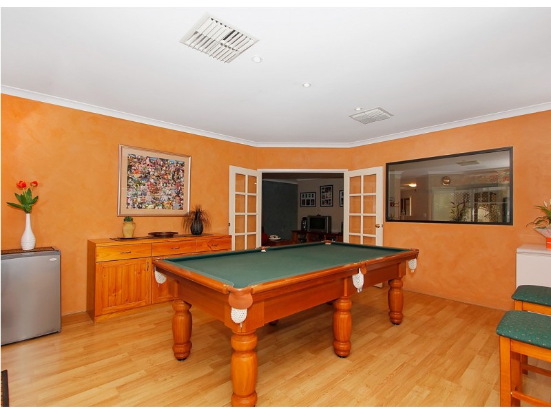 8 Roebuck Avenue, Canning Vale WA 6155